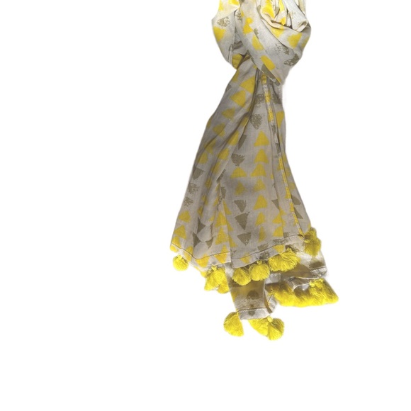 NWT Loft chartreuse fringe scarf - Picture 2 of 3